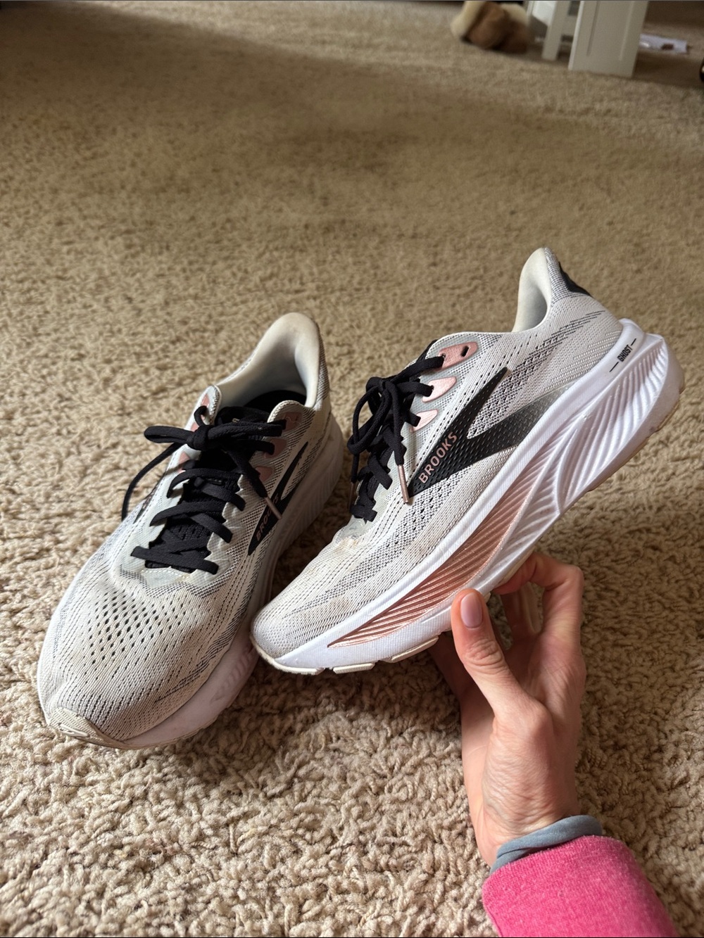 Brooks Ghost 17 Women's Running Sneakers - size 10
